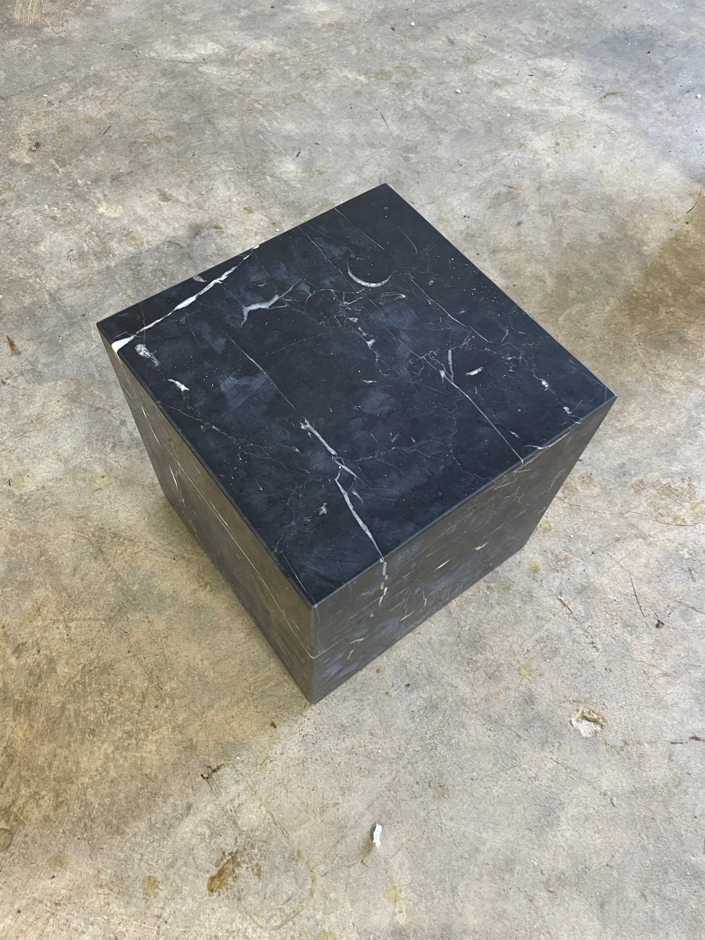 Metafora Coffee Table by Lella & Massimo Vignelli