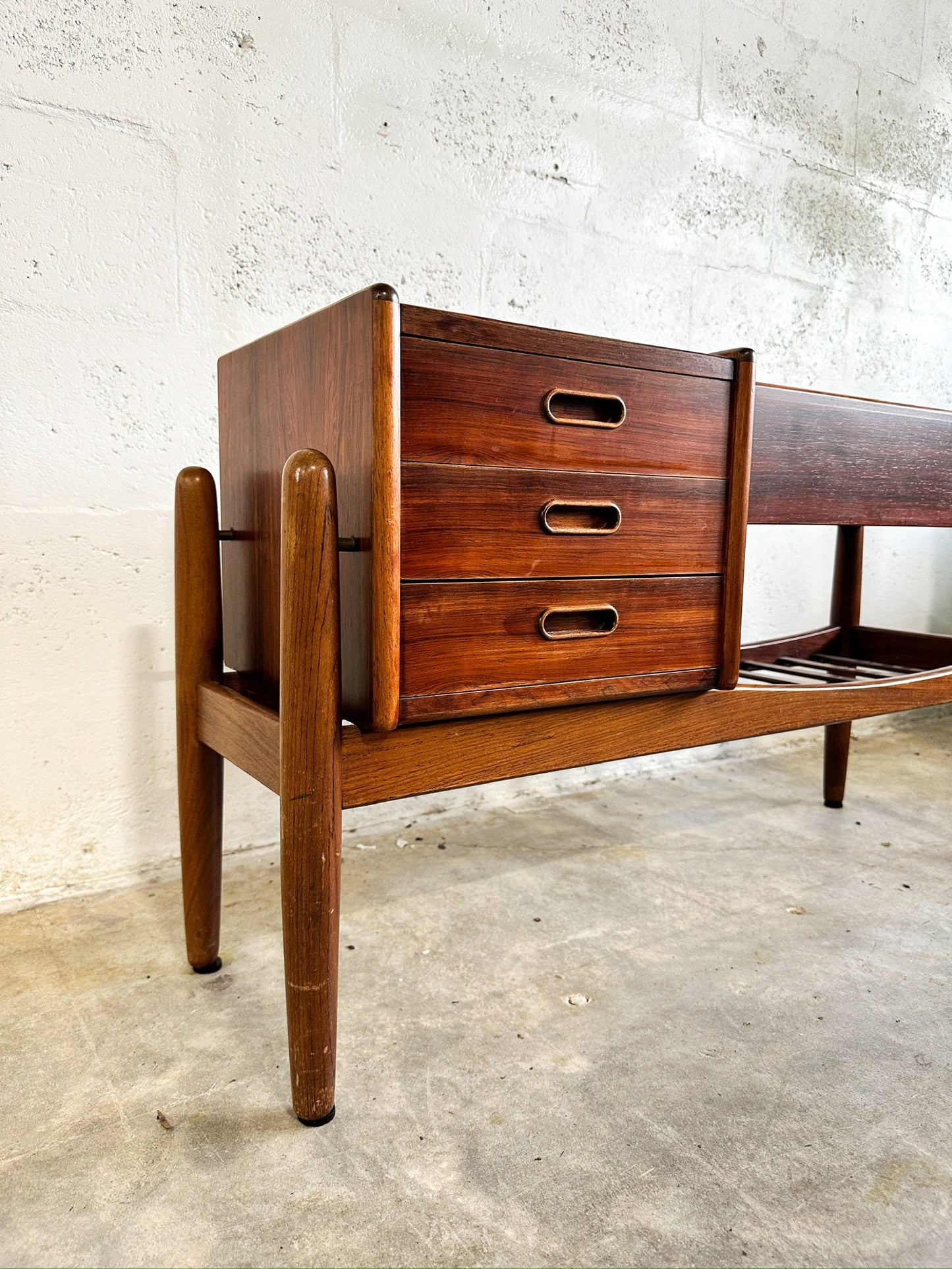 Rosewood Danish Modern planter by Arne Wahl Iversen