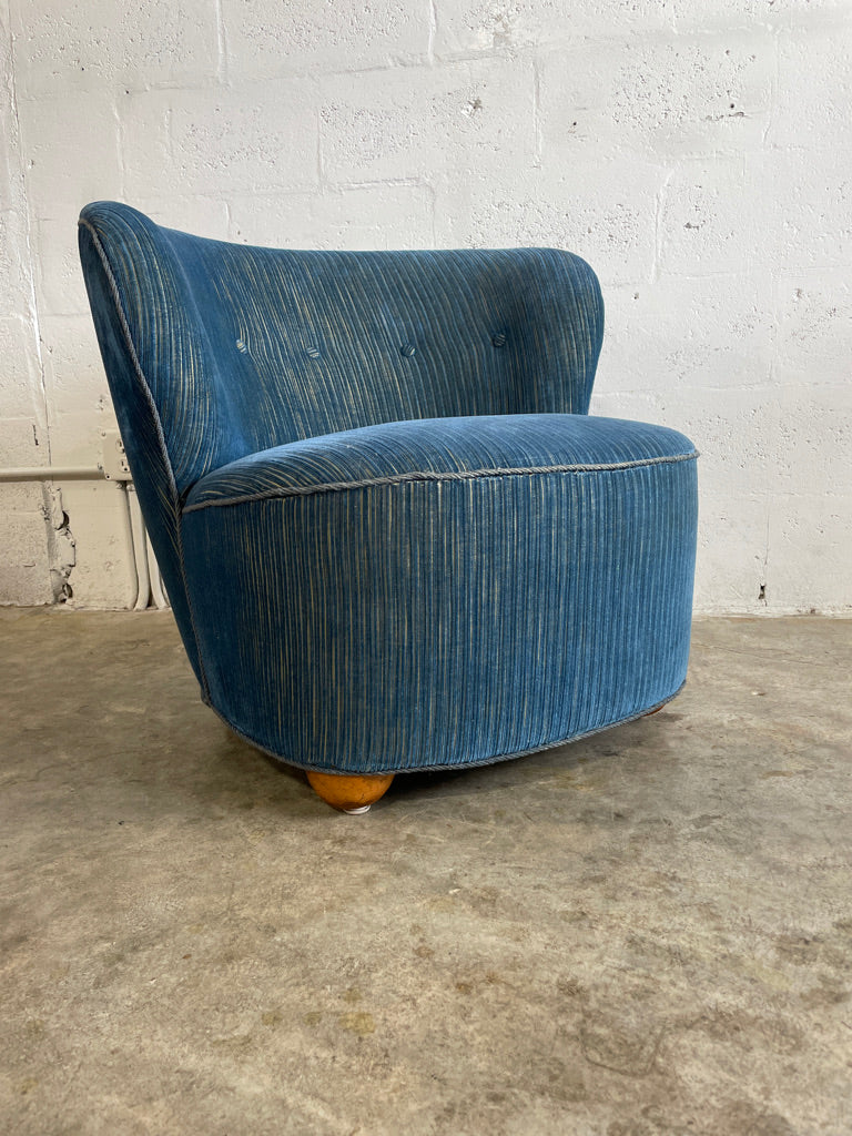 1940s Danish Mid Century Barrel Lounge Chair
