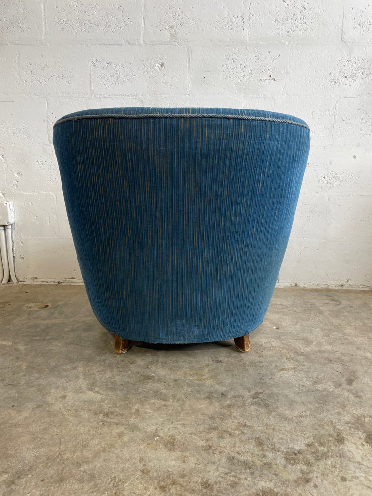 1940s Danish Mid Century Barrel Lounge Chair