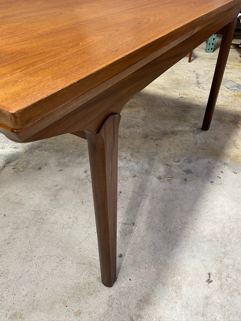 Johannes Andersen Danish Mid Century Modern Teak Dining Table Expandable