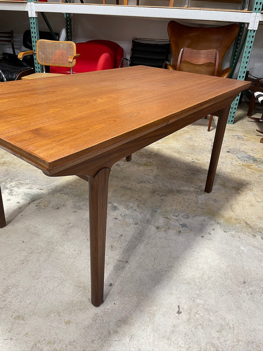 Johannes Andersen Danish Mid Century Modern Teak Dining Table Expandable