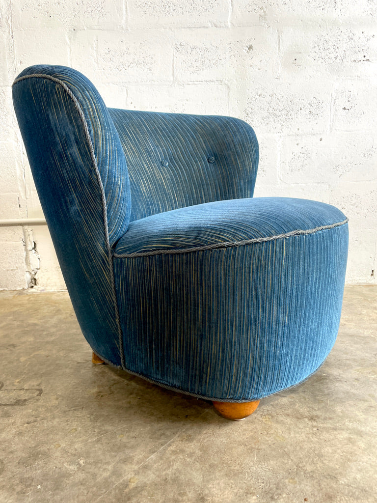 1940s Danish Mid Century Barrel Lounge Chair