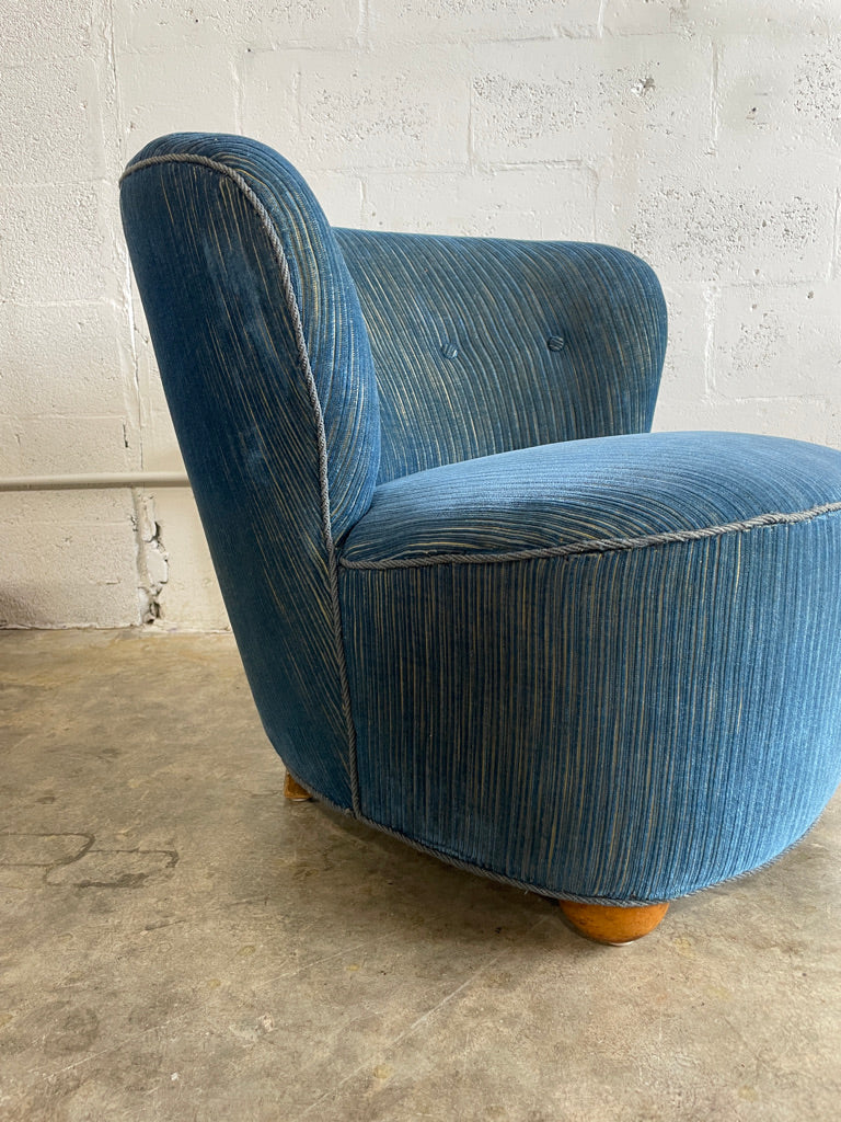 1940s Danish Mid Century Barrel Lounge Chair