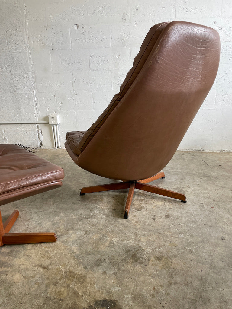 Madsen & Schubell MS68 Leather Danish Swivel Recliner Lounge Chair and Ottoman