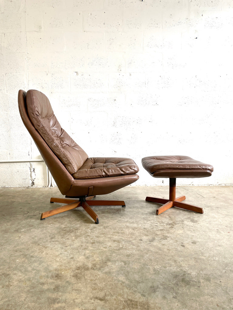 Madsen & Schubell MS68 Leather Danish Swivel Recliner Lounge Chair and Ottoman