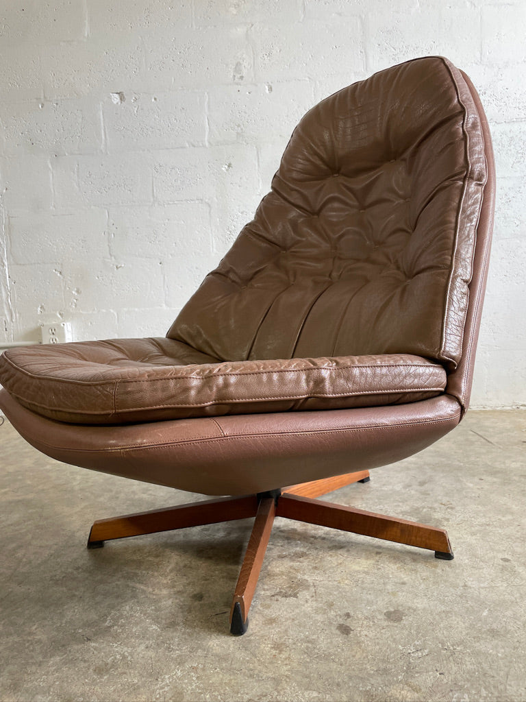 Madsen & Schubell MS68 Leather Danish Swivel Recliner Lounge Chair and Ottoman
