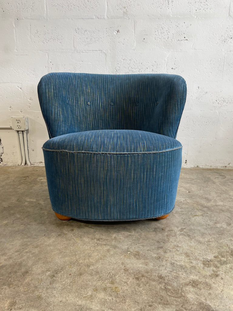 1940s Danish Mid Century Barrel Lounge Chair
