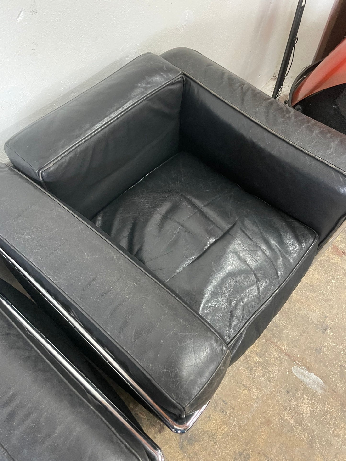 Le Corbusier LC2 Chairs Black Leather