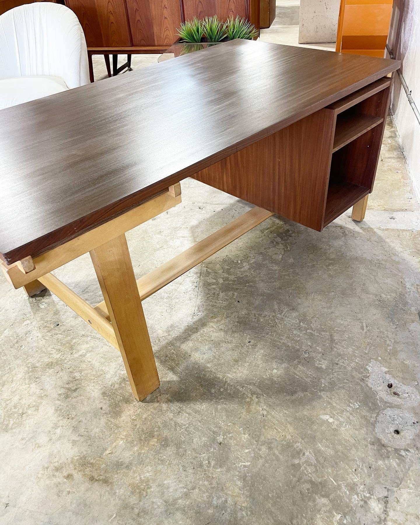 Hans Wegner Getama Executive Floating Desk